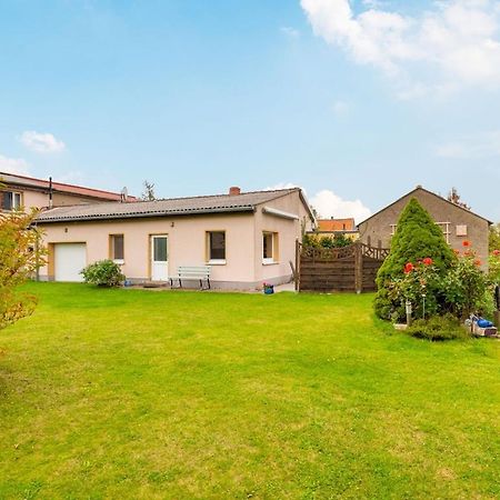 Idyllic Bungalow In Pepelow With Garden Kültér fotó