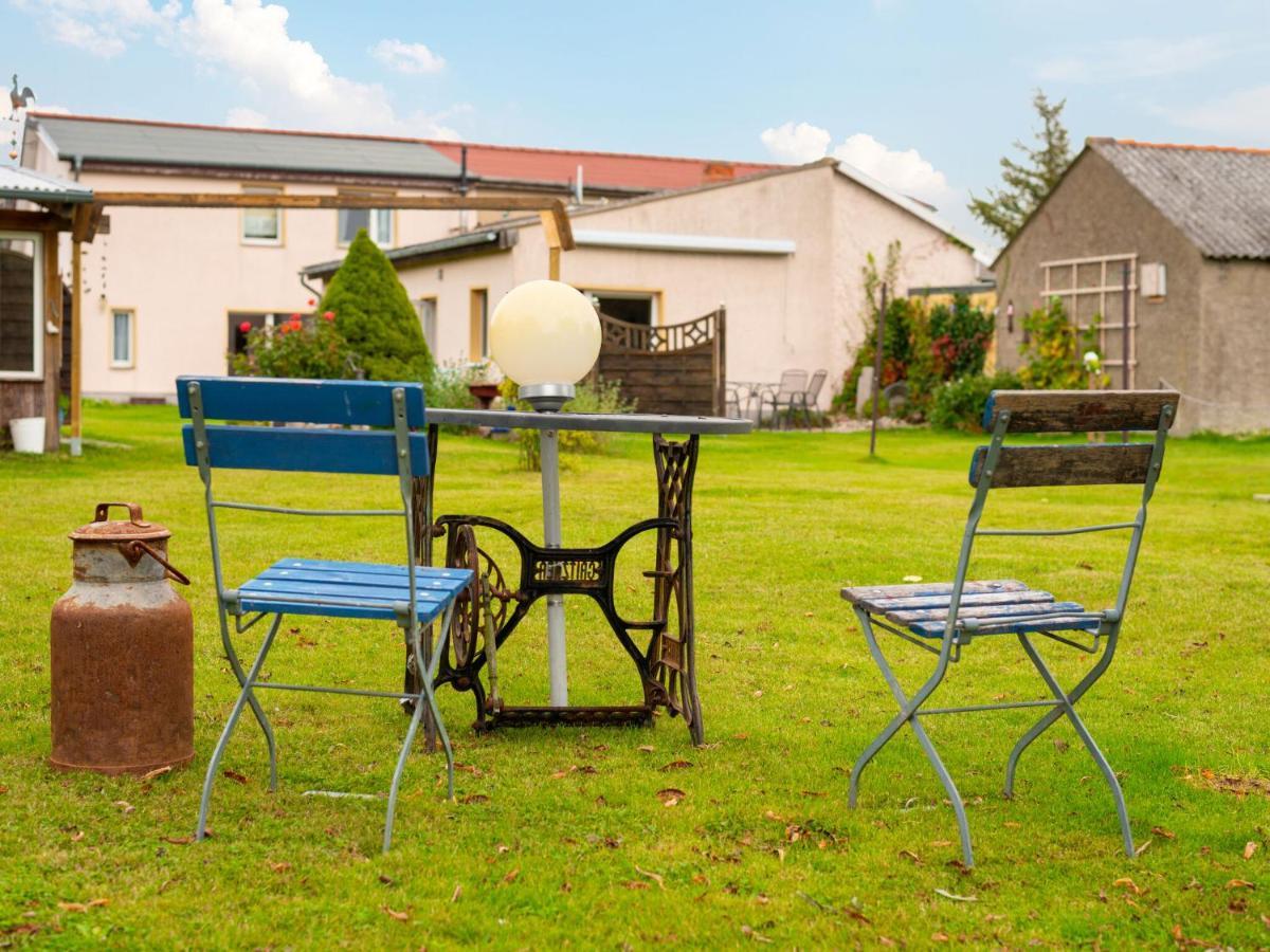 Idyllic Bungalow In Pepelow With Garden Kültér fotó